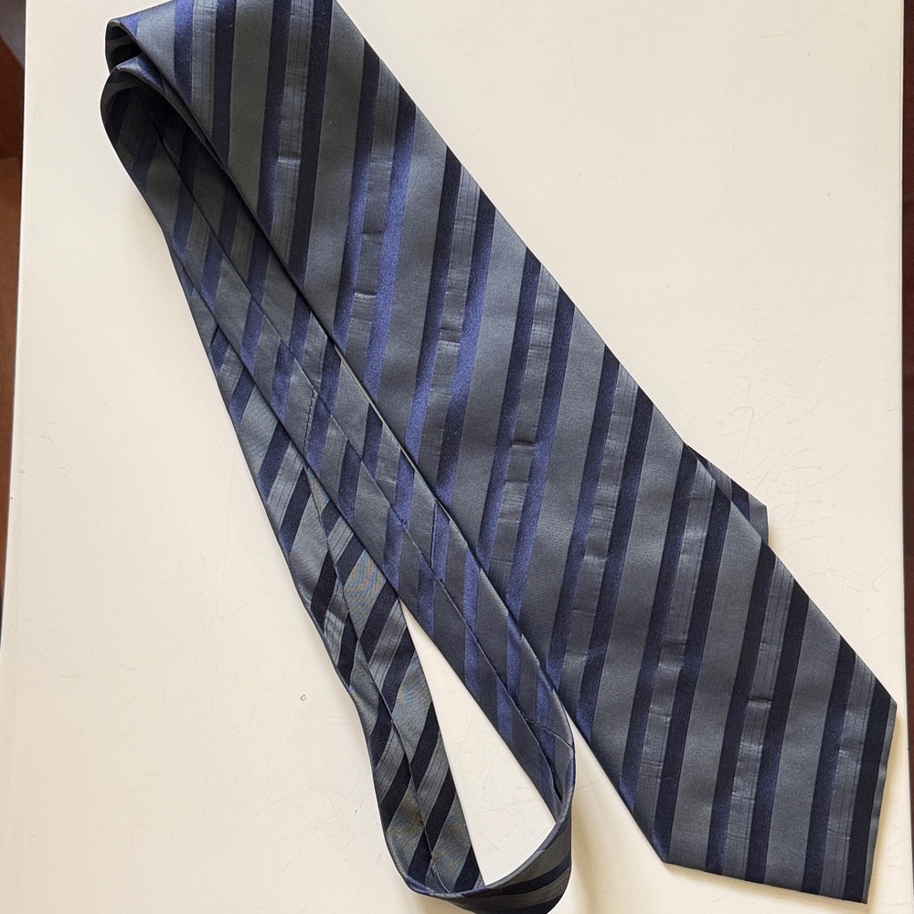 Barrington Striped Men's Tie in Blue and Gray – Classic Office Style